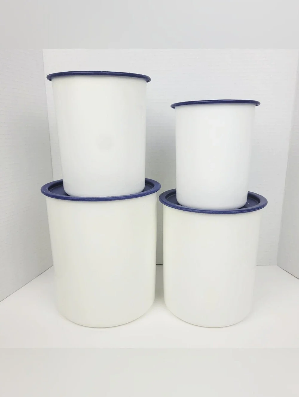 Vtg 90s~Tupperware One Touch Canisters~2416B~2418B~2420D~2422B~White w/Blue Lids